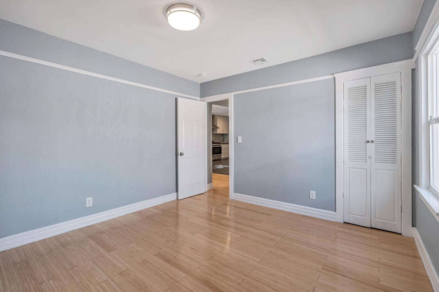 Detail Gallery Image 19 of 48 For 1521 80th Ave, Oakland,  CA 94621 - 4 Beds | 2 Baths