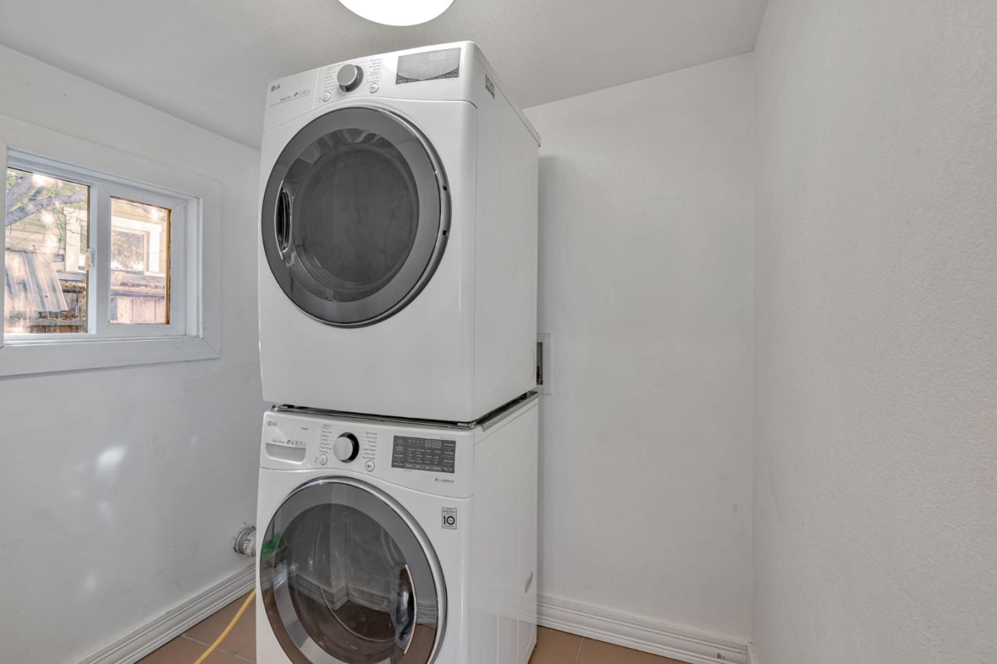 Detail Gallery Image 30 of 48 For 1521 80th Ave, Oakland,  CA 94621 - 4 Beds | 2 Baths