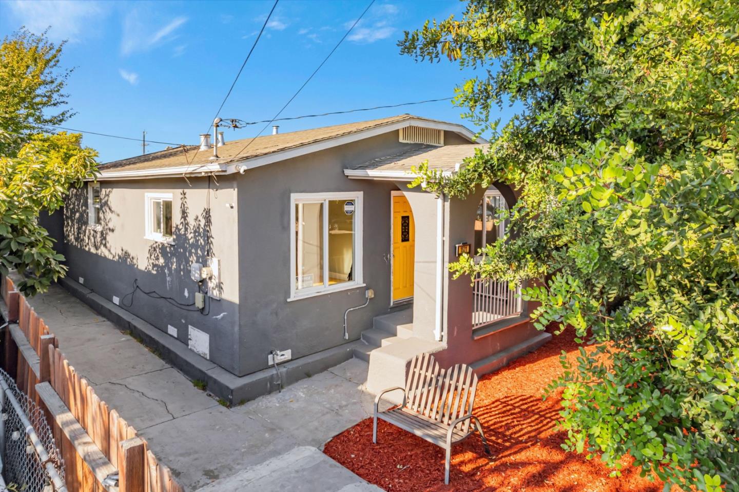 Detail Gallery Image 35 of 48 For 1521 80th Ave, Oakland,  CA 94621 - 4 Beds | 2 Baths