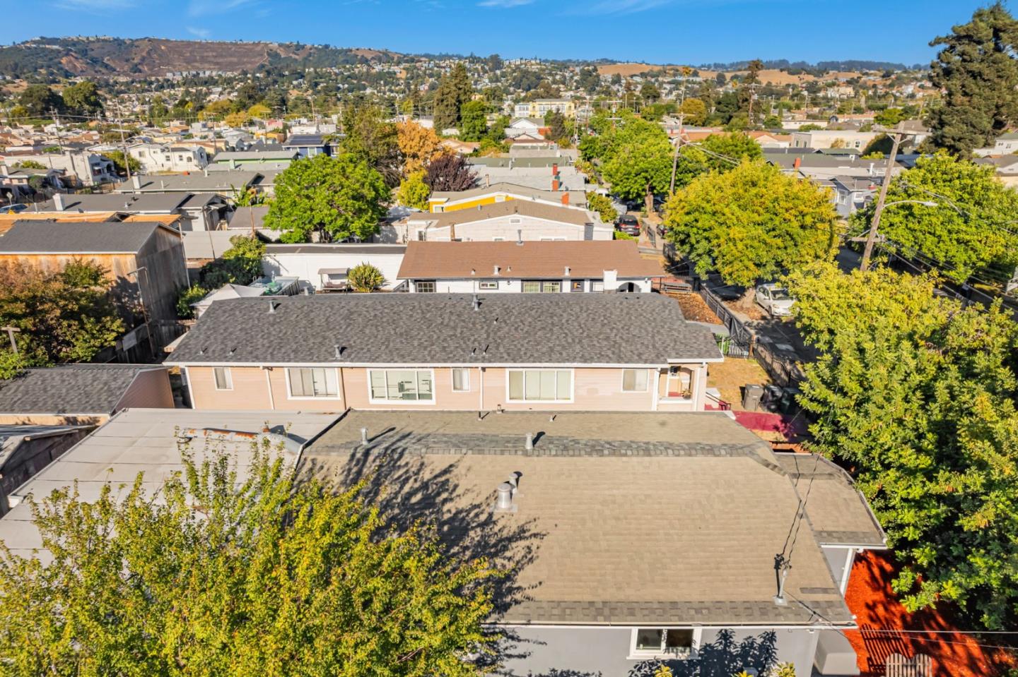 Detail Gallery Image 37 of 48 For 1521 80th Ave, Oakland,  CA 94621 - 4 Beds | 2 Baths