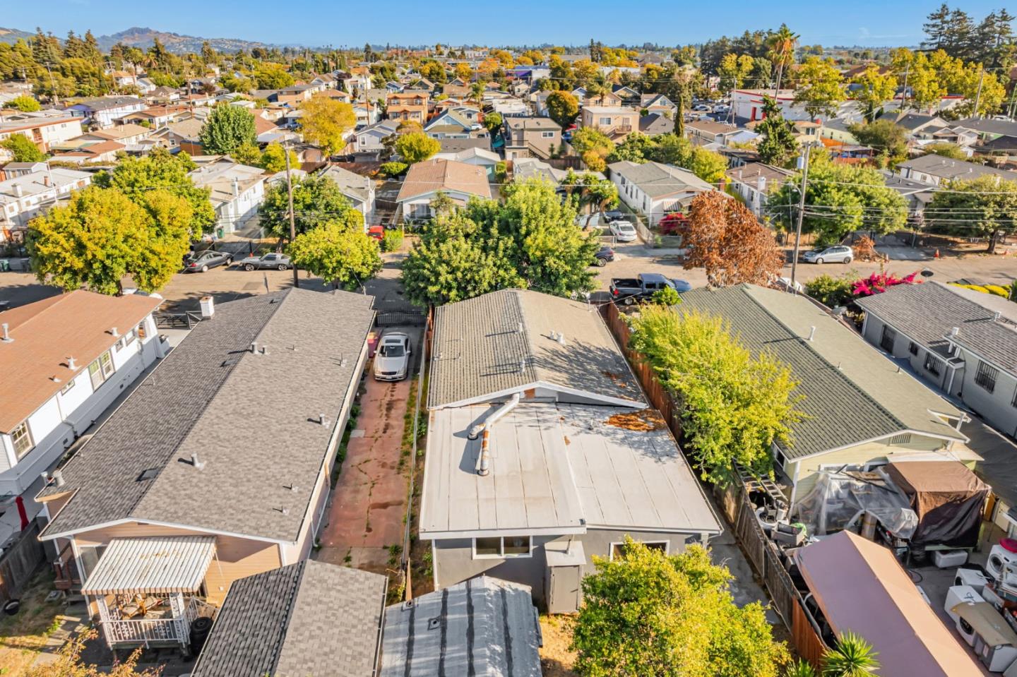Detail Gallery Image 38 of 48 For 1521 80th Ave, Oakland,  CA 94621 - 4 Beds | 2 Baths