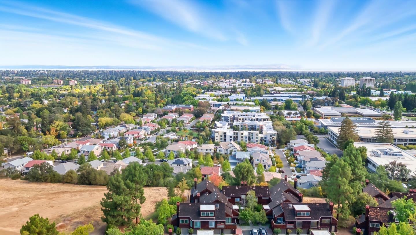 Detail Gallery Image 41 of 45 For 103 Peter Coutts Cir, Stanford,  CA 94305 - 2 Beds | 2 Baths