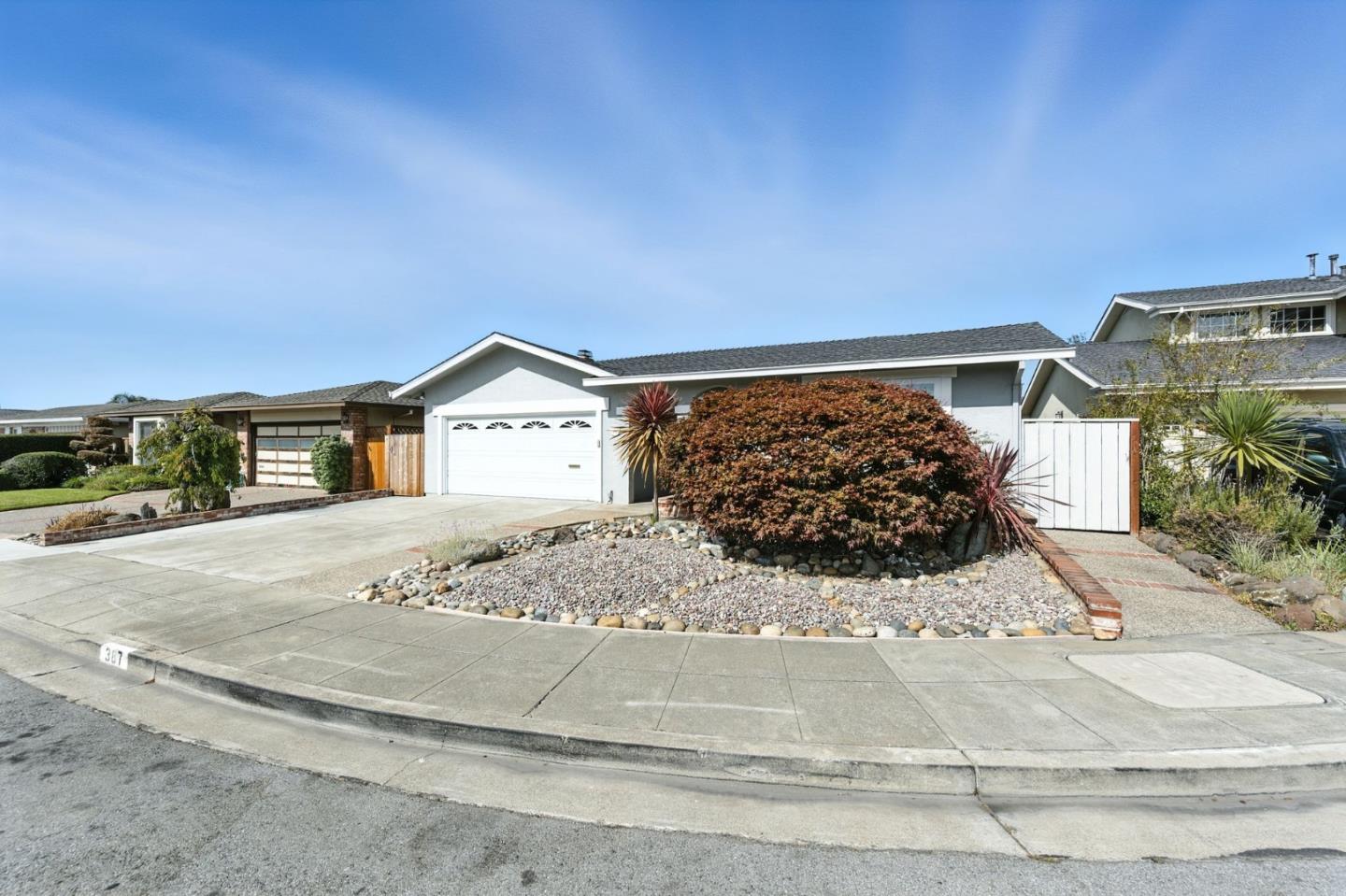 Detail Gallery Image 3 of 36 For 387 Menhaden Ct, Foster City,  CA 94404 - 3 Beds | 2 Baths