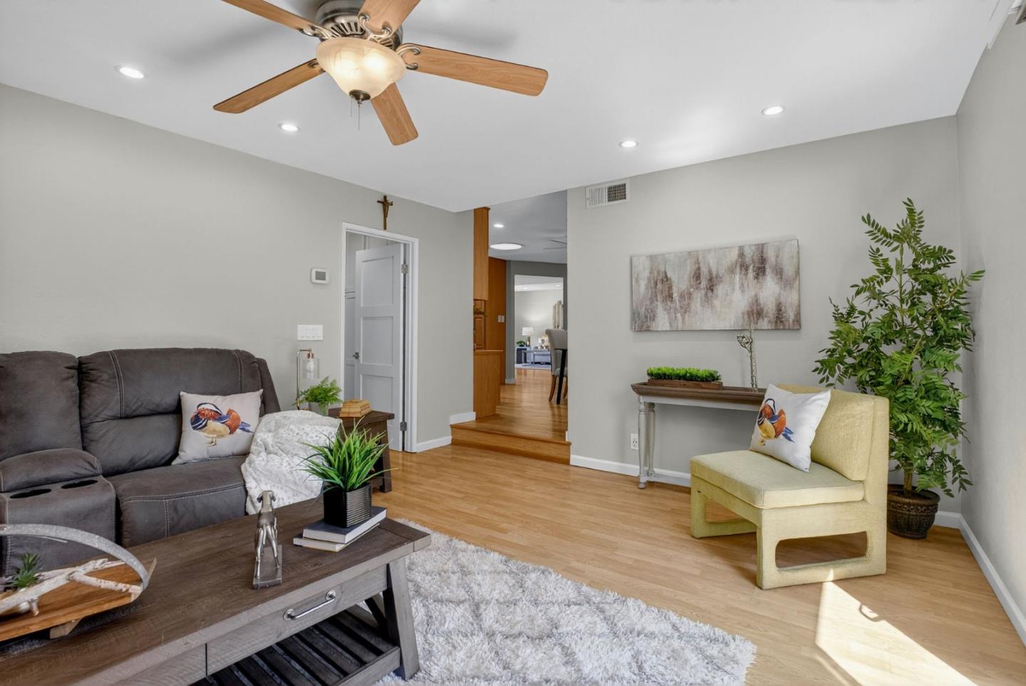 Detail Gallery Image 5 of 40 For 7310 Orchard Dr, Gilroy,  CA 95020 - 4 Beds | 2 Baths
