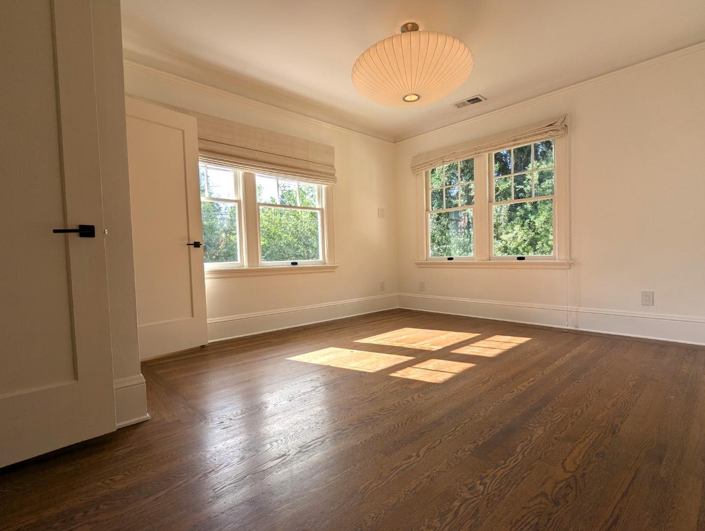 Detail Gallery Image 12 of 20 For 1400 Cowper St, Palo Alto,  CA 94301 - 4 Beds | 3/1 Baths