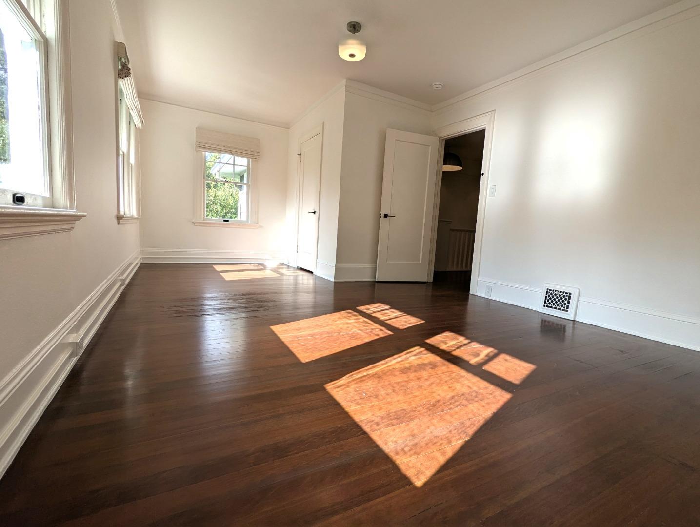 Detail Gallery Image 13 of 20 For 1400 Cowper St, Palo Alto,  CA 94301 - 4 Beds | 3/1 Baths