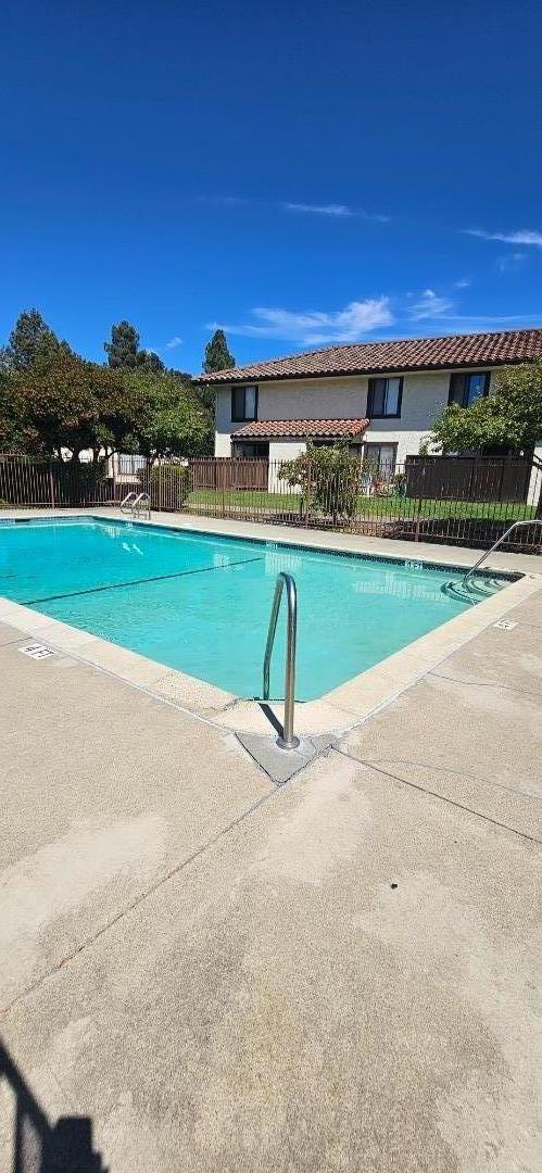 Detail Gallery Image 40 of 41 For 205 Del Valle Cir, El Sobrante,  CA 94803 - 2 Beds | 1/1 Baths