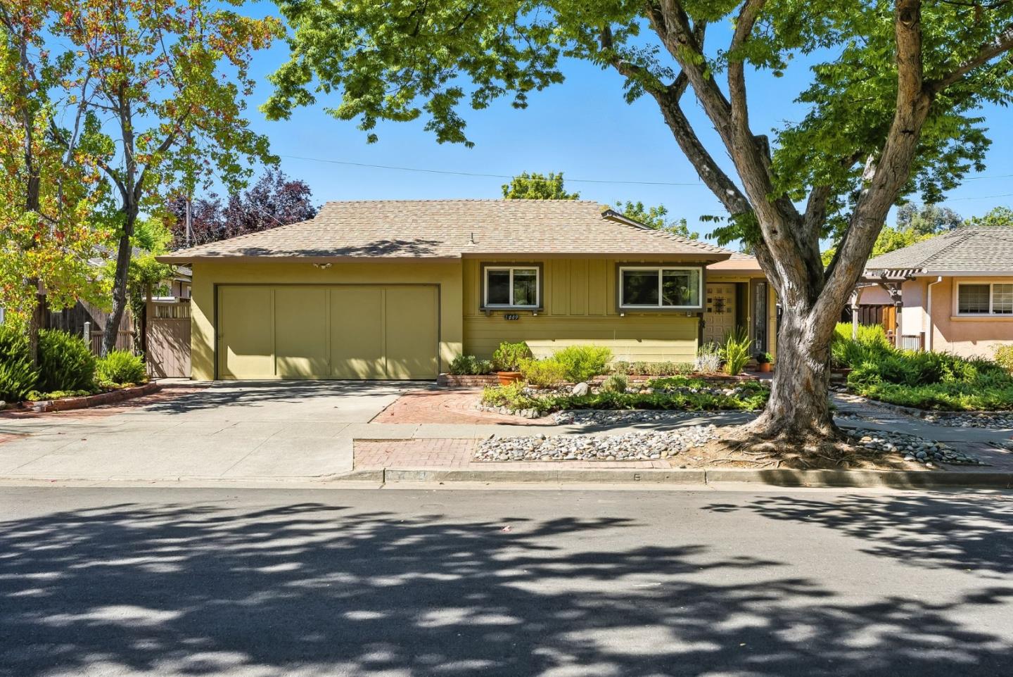 Detail Gallery Image 2 of 48 For 1449 Merrywood Dr, San Jose,  CA 95118 - 3 Beds | 2 Baths