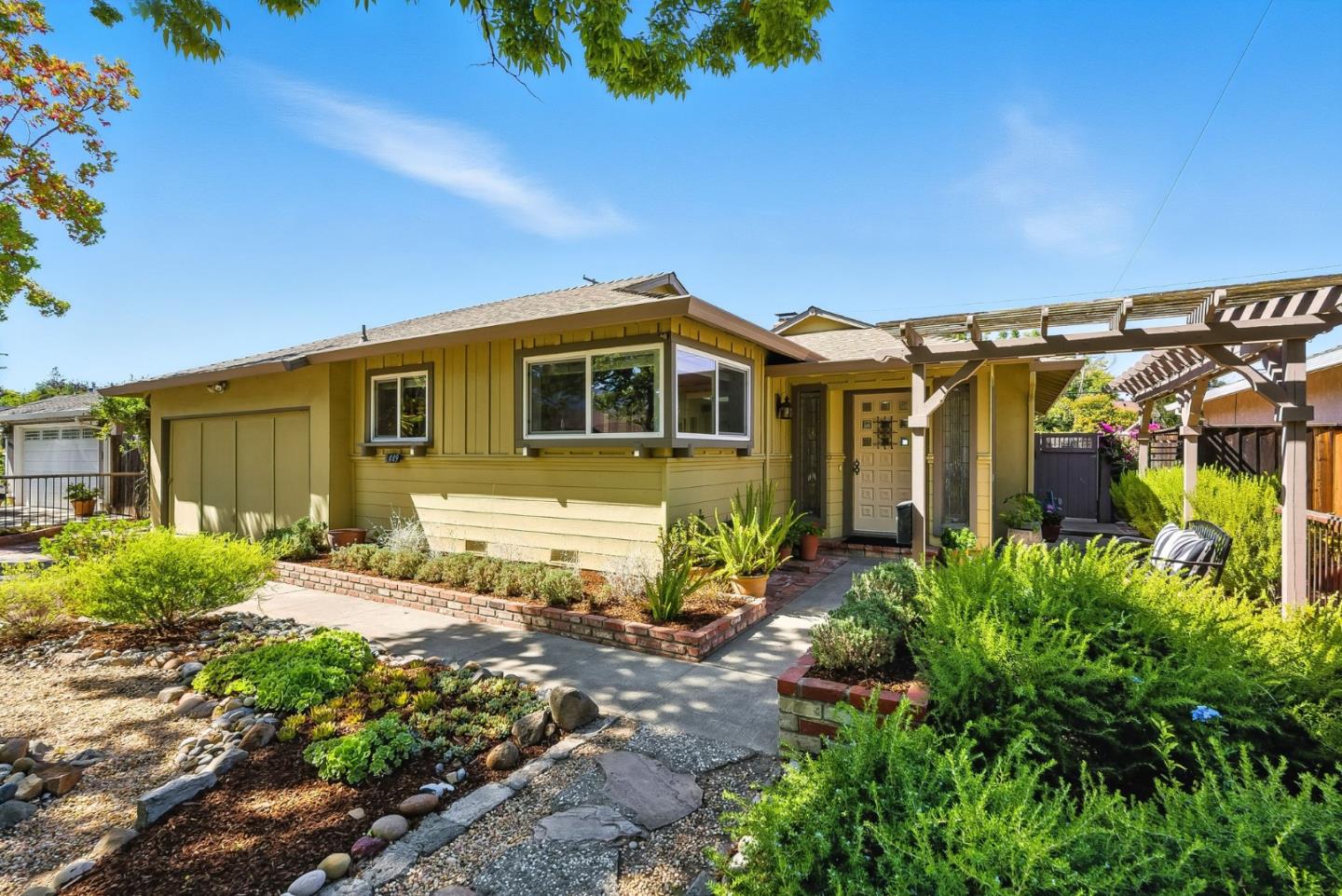 Detail Gallery Image 3 of 48 For 1449 Merrywood Dr, San Jose,  CA 95118 - 3 Beds | 2 Baths