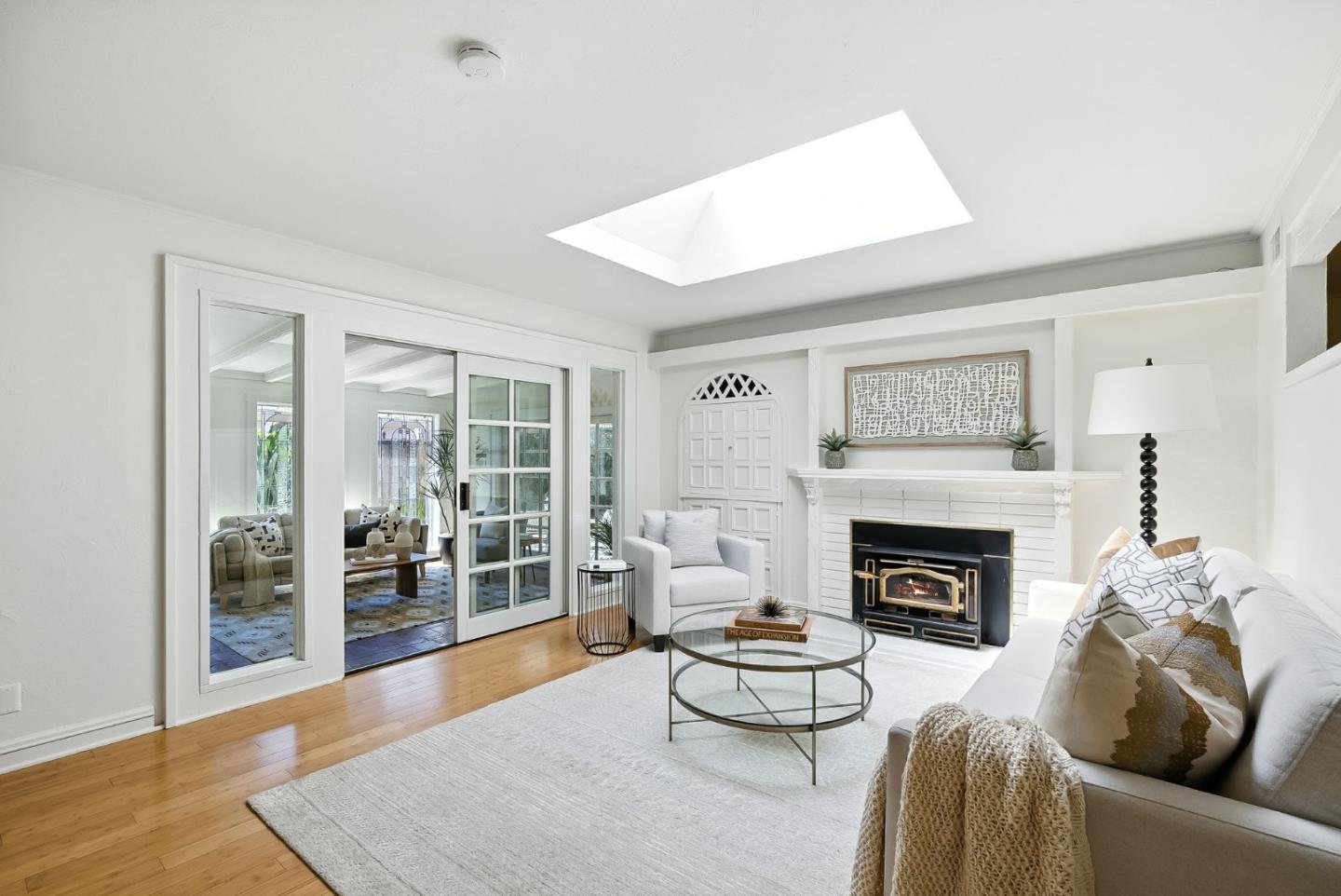 Detail Gallery Image 7 of 48 For 1449 Merrywood Dr, San Jose,  CA 95118 - 3 Beds | 2 Baths
