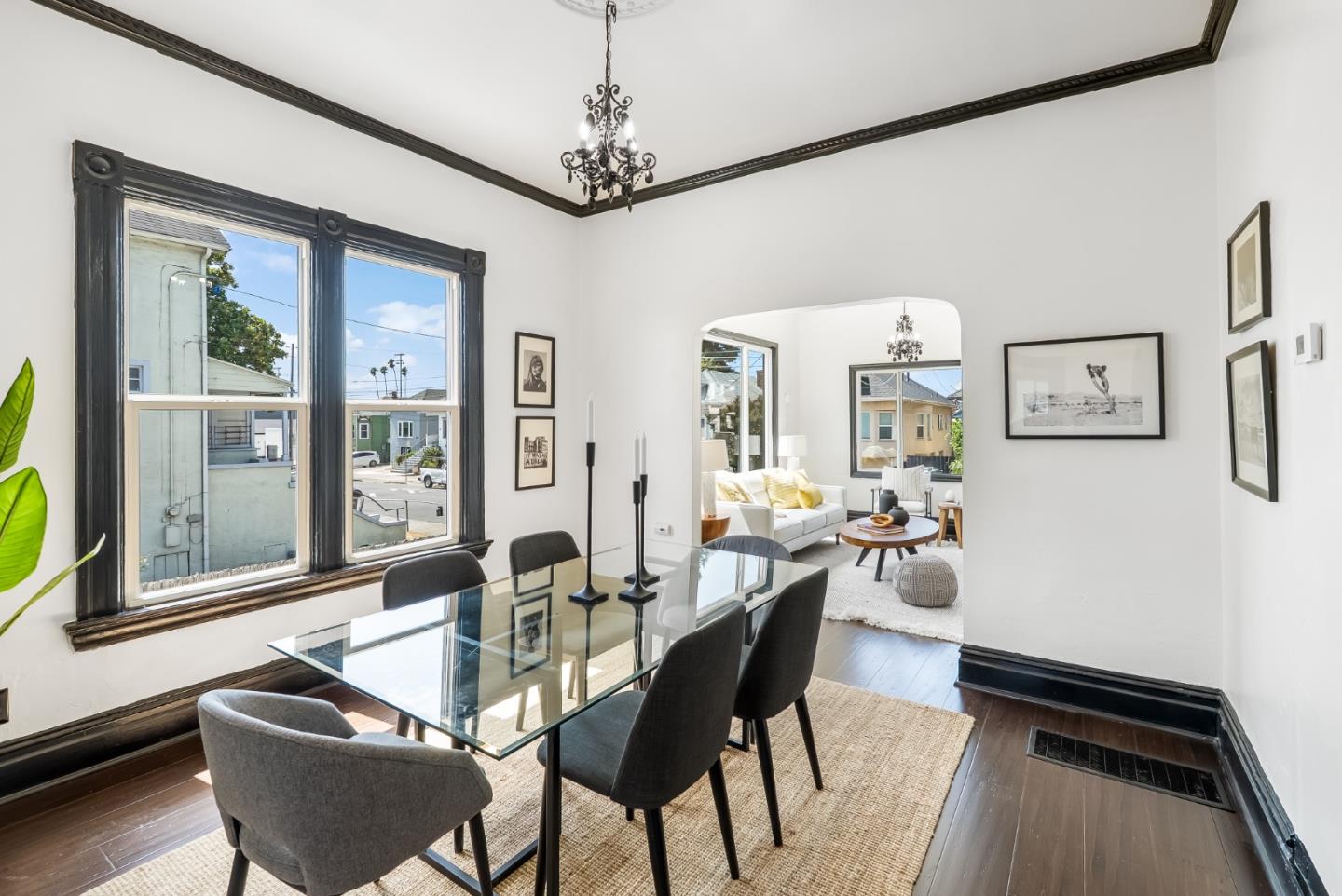 Detail Gallery Image 7 of 31 For 2900 Linden St, Emeryville,  CA 94608 - 3 Beds | 3 Baths