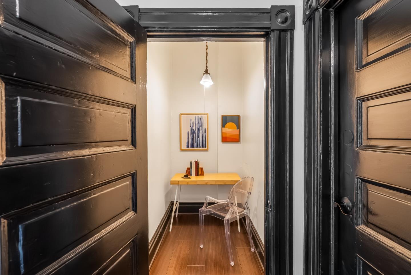 Detail Gallery Image 8 of 31 For 2900 Linden St, Emeryville,  CA 94608 - 3 Beds | 3 Baths