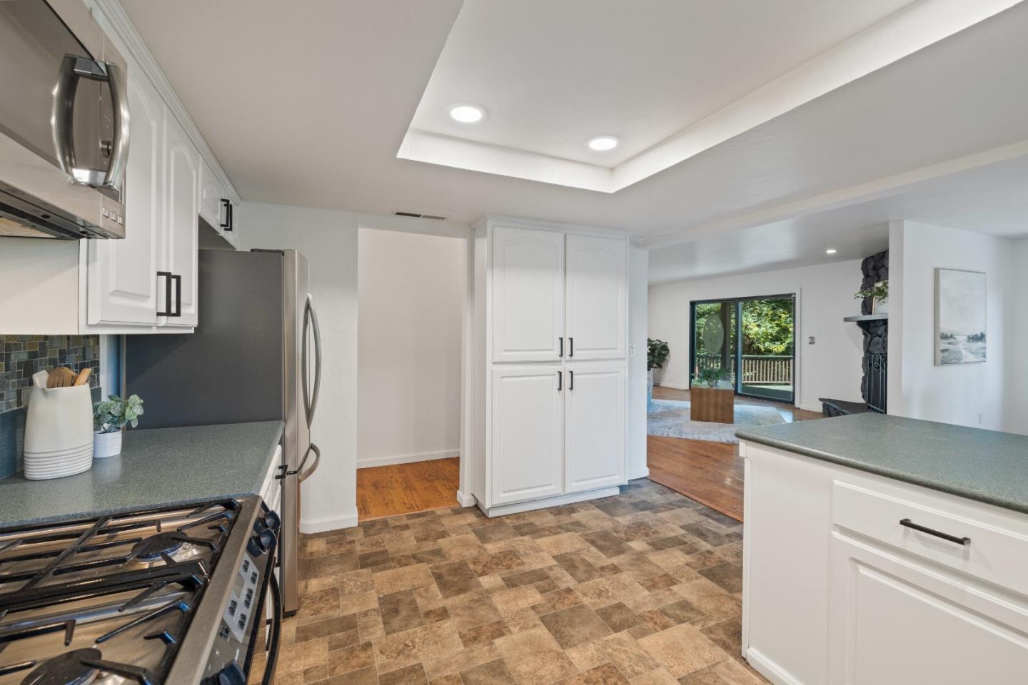 Detail Gallery Image 19 of 107 For 70 Highgate Rd, Scotts Valley,  CA 95066 - 3 Beds | 2/1 Baths