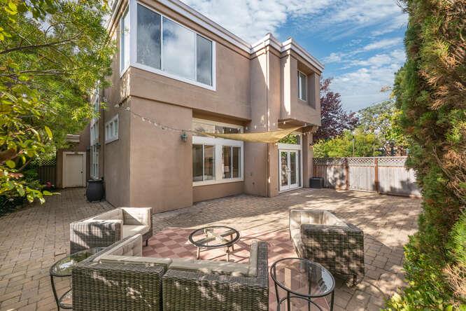 Detail Gallery Image 35 of 48 For 816 Corriente Point Dr, Redwood Shores,  CA 94065 - 4 Beds | 3 Baths