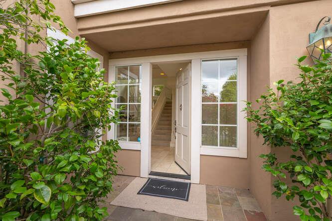 Detail Gallery Image 4 of 48 For 816 Corriente Point Dr, Redwood Shores,  CA 94065 - 4 Beds | 3 Baths