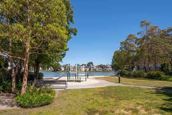 Detail Gallery Image 44 of 48 For 816 Corriente Point Dr, Redwood Shores,  CA 94065 - 4 Beds | 3 Baths