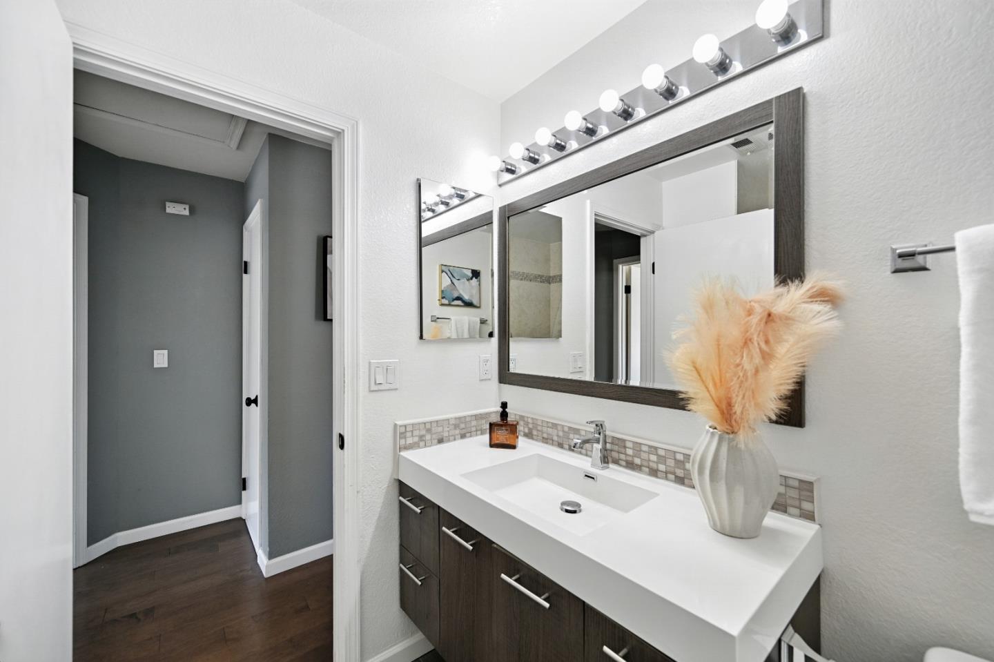 Detail Gallery Image 34 of 56 For 984 Belmont Ter #10,  Sunnyvale,  CA 94086 - 2 Beds | 1 Baths