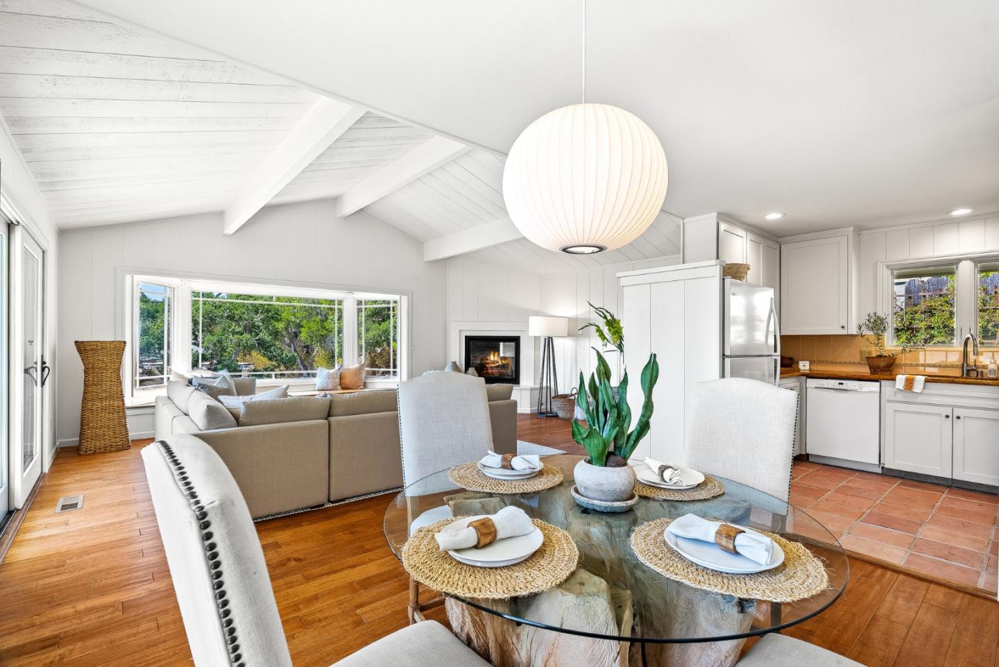 Detail Gallery Image 10 of 41 For 0 Lincoln 2se of 1st, Carmel,  CA 93923 - 2 Beds | 2 Baths