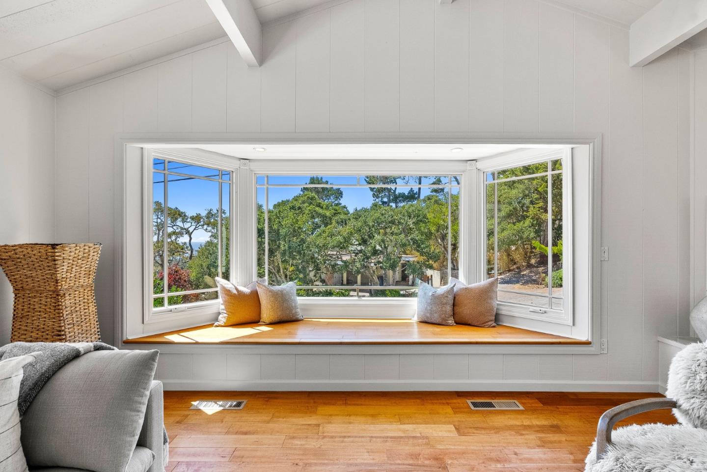 Detail Gallery Image 3 of 41 For 0 Lincoln 2se of 1st, Carmel,  CA 93923 - 2 Beds | 2 Baths