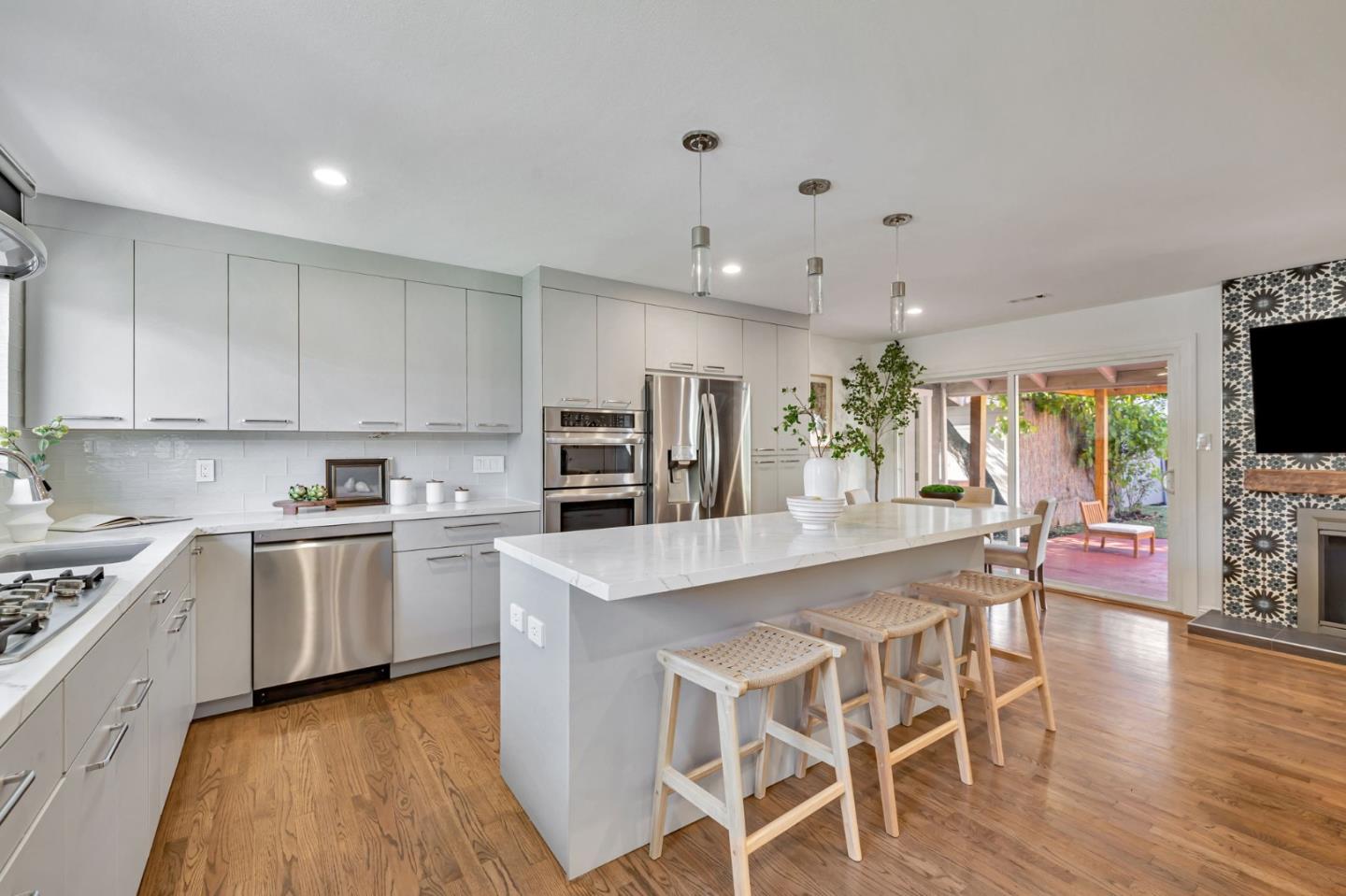 Detail Gallery Image 3 of 26 For 6729 Michele Way, San Jose,  CA 95129 - 3 Beds | 2 Baths