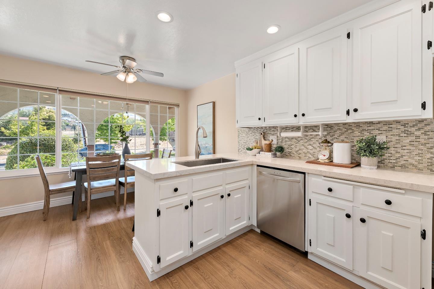 Detail Gallery Image 13 of 29 For 2467 Flint Ave, San Jose,  CA 95148 - 4 Beds | 2 Baths