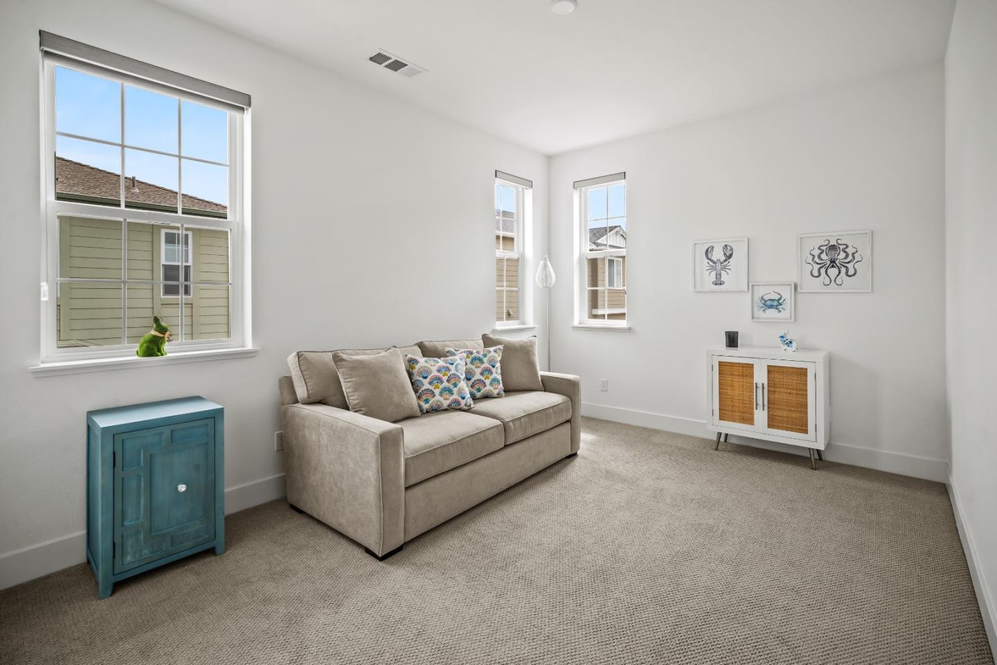 Detail Gallery Image 18 of 38 For 2798 Telegraph Blvd, Marina,  CA 93933 - 3 Beds | 2/1 Baths