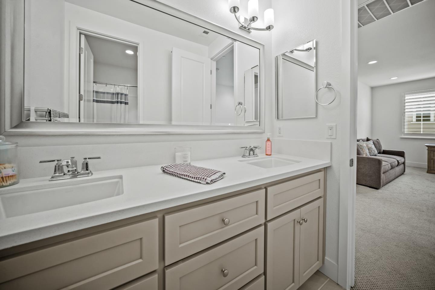 Detail Gallery Image 25 of 38 For 2798 Telegraph Blvd, Marina,  CA 93933 - 3 Beds | 2/1 Baths