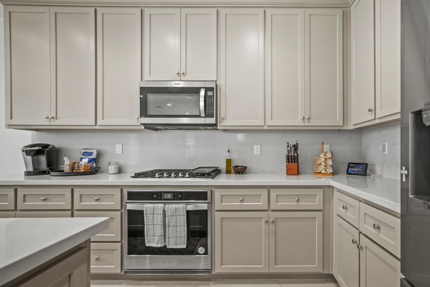 Detail Gallery Image 3 of 38 For 2798 Telegraph Blvd, Marina,  CA 93933 - 3 Beds | 2/1 Baths