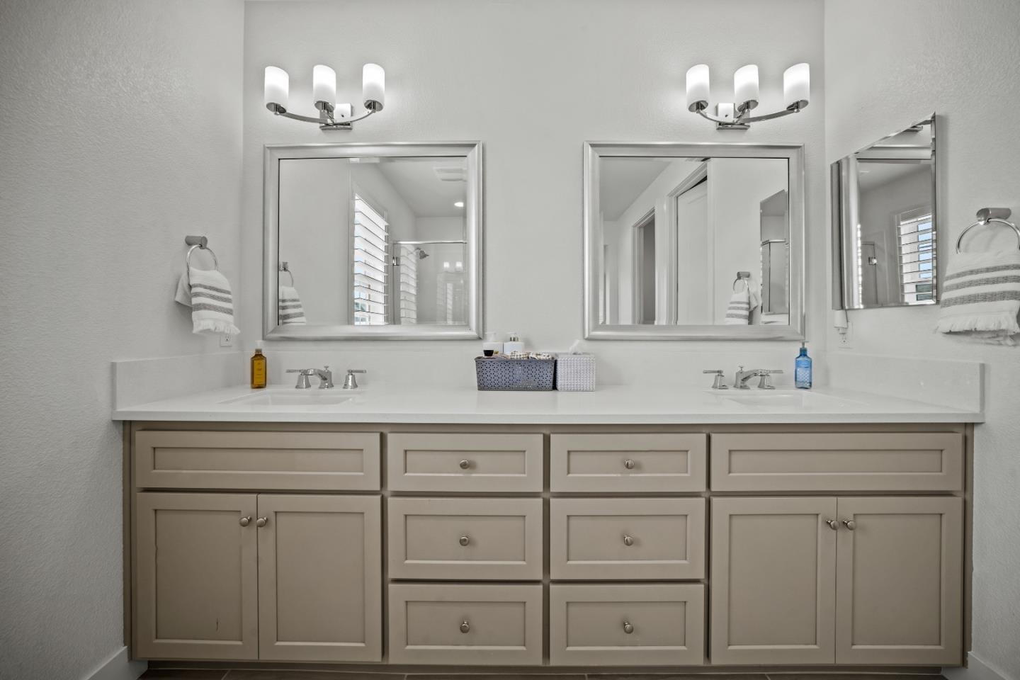Detail Gallery Image 30 of 38 For 2798 Telegraph Blvd, Marina,  CA 93933 - 3 Beds | 2/1 Baths