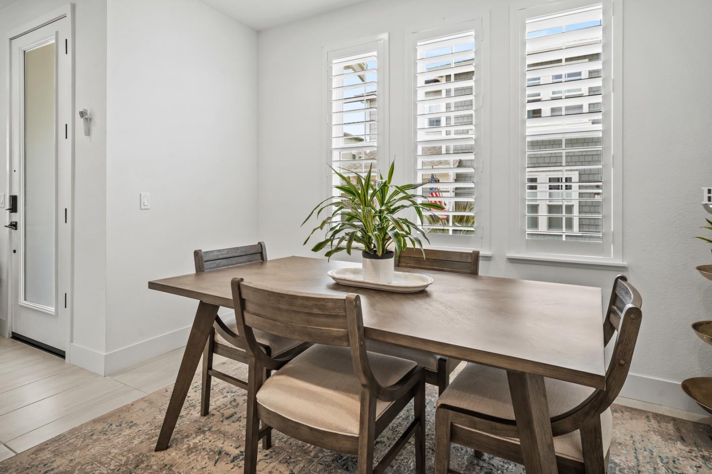 Detail Gallery Image 5 of 38 For 2798 Telegraph Blvd, Marina,  CA 93933 - 3 Beds | 2/1 Baths