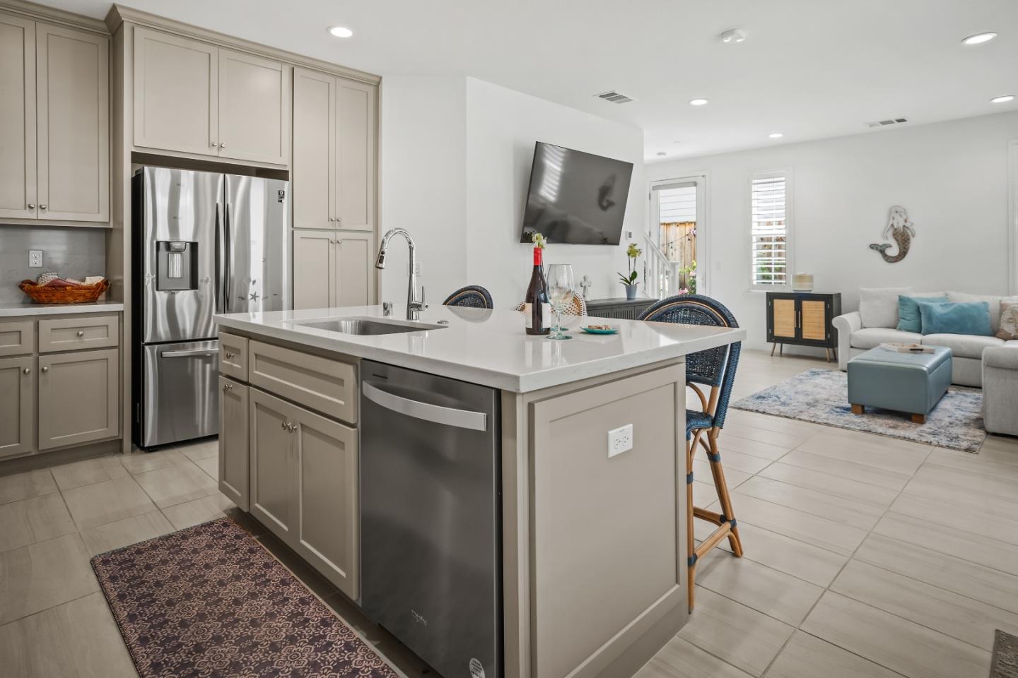 Detail Gallery Image 6 of 38 For 2798 Telegraph Blvd, Marina,  CA 93933 - 3 Beds | 2/1 Baths