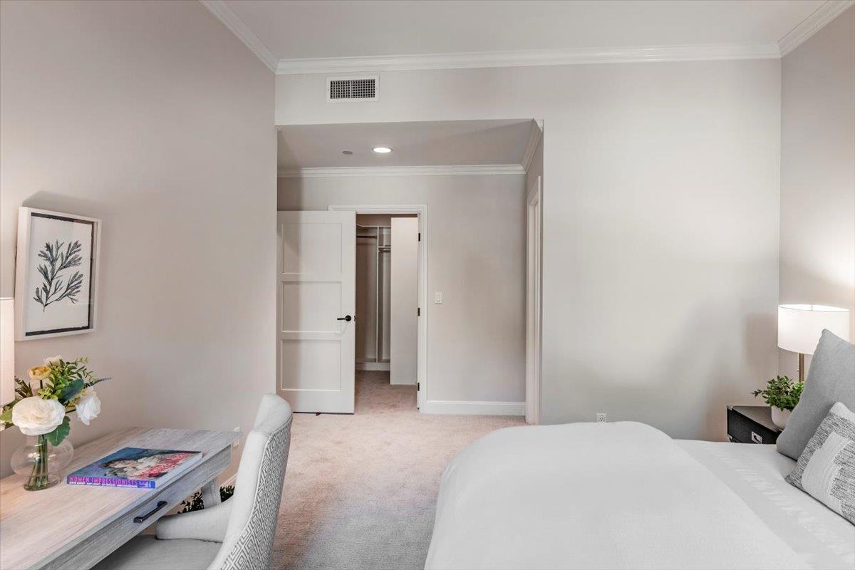 Detail Gallery Image 14 of 37 For 555 Byron St #104,  Palo Alto,  CA 94301 - 3 Beds | 2 Baths