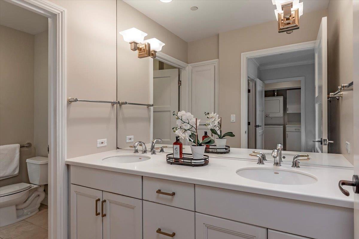 Detail Gallery Image 18 of 37 For 555 Byron St #104,  Palo Alto,  CA 94301 - 3 Beds | 2 Baths