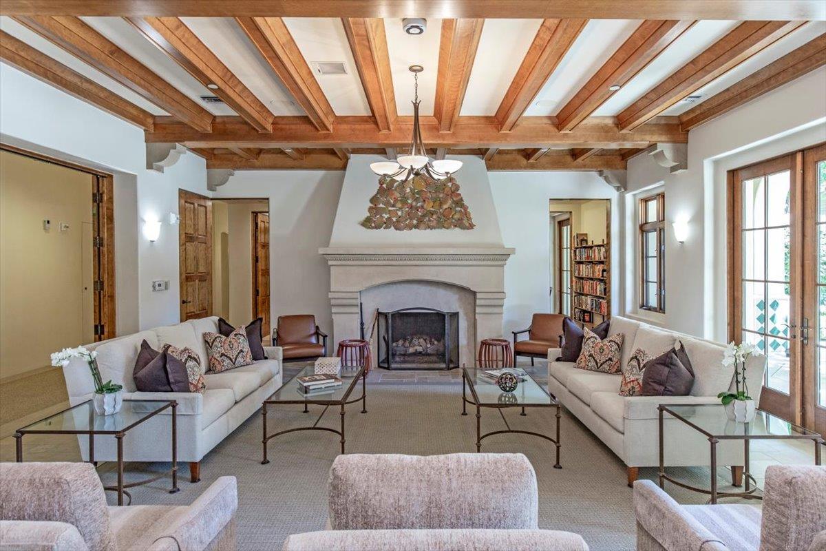 Detail Gallery Image 29 of 37 For 555 Byron St #104,  Palo Alto,  CA 94301 - 3 Beds | 2 Baths