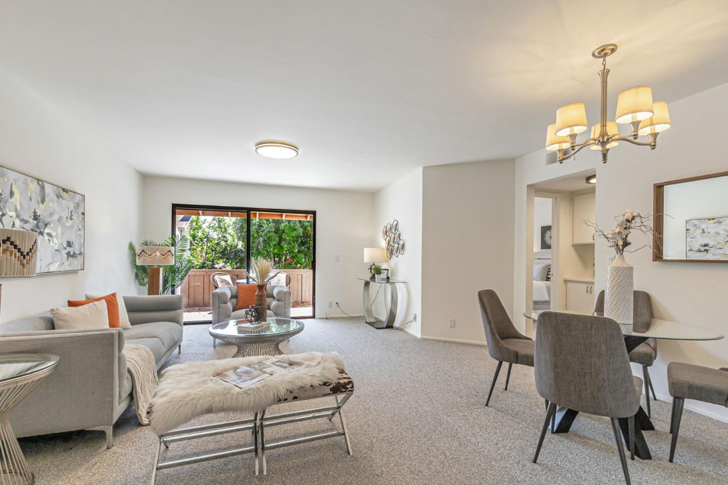 Detail Gallery Image 7 of 38 For 2201 Monroe St #102,  Santa Clara,  CA 95050 - 2 Beds | 1 Baths