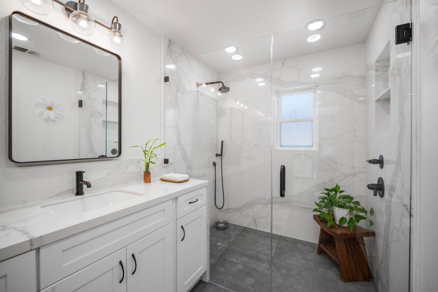 Detail Gallery Image 12 of 34 For 18435 Murphy Springs Dr, Morgan Hill,  CA 95037 - 3 Beds | 2/1 Baths