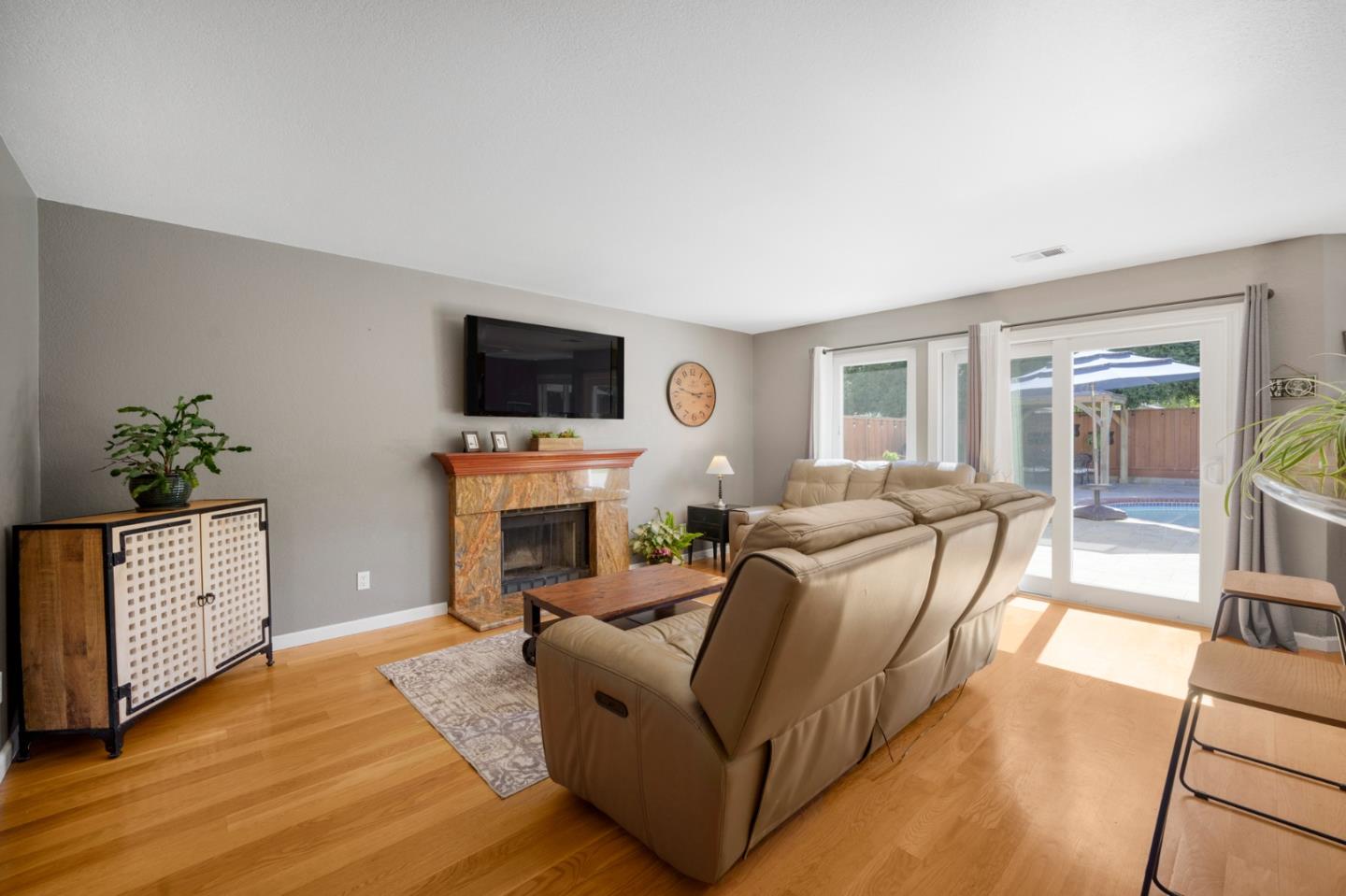 Detail Gallery Image 14 of 34 For 18435 Murphy Springs Dr, Morgan Hill,  CA 95037 - 3 Beds | 2/1 Baths