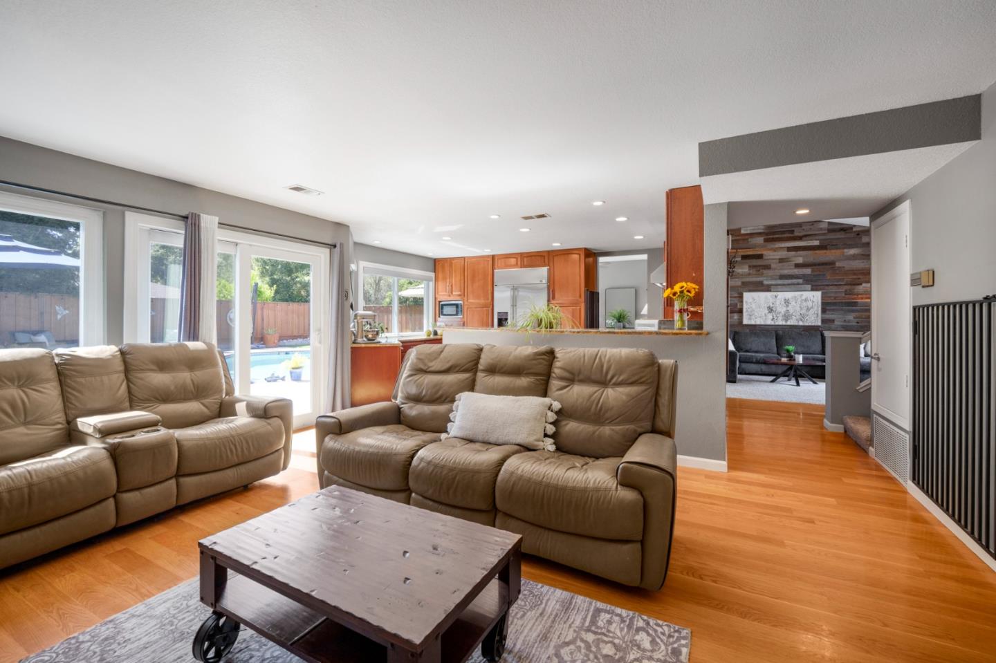 Detail Gallery Image 18 of 34 For 18435 Murphy Springs Dr, Morgan Hill,  CA 95037 - 3 Beds | 2/1 Baths