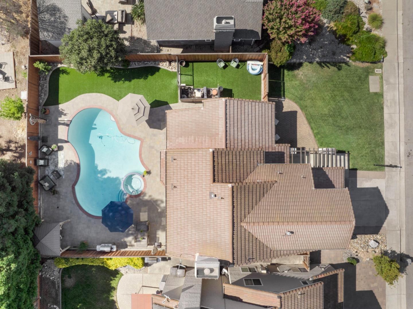 Detail Gallery Image 4 of 34 For 18435 Murphy Springs Dr, Morgan Hill,  CA 95037 - 3 Beds | 2/1 Baths