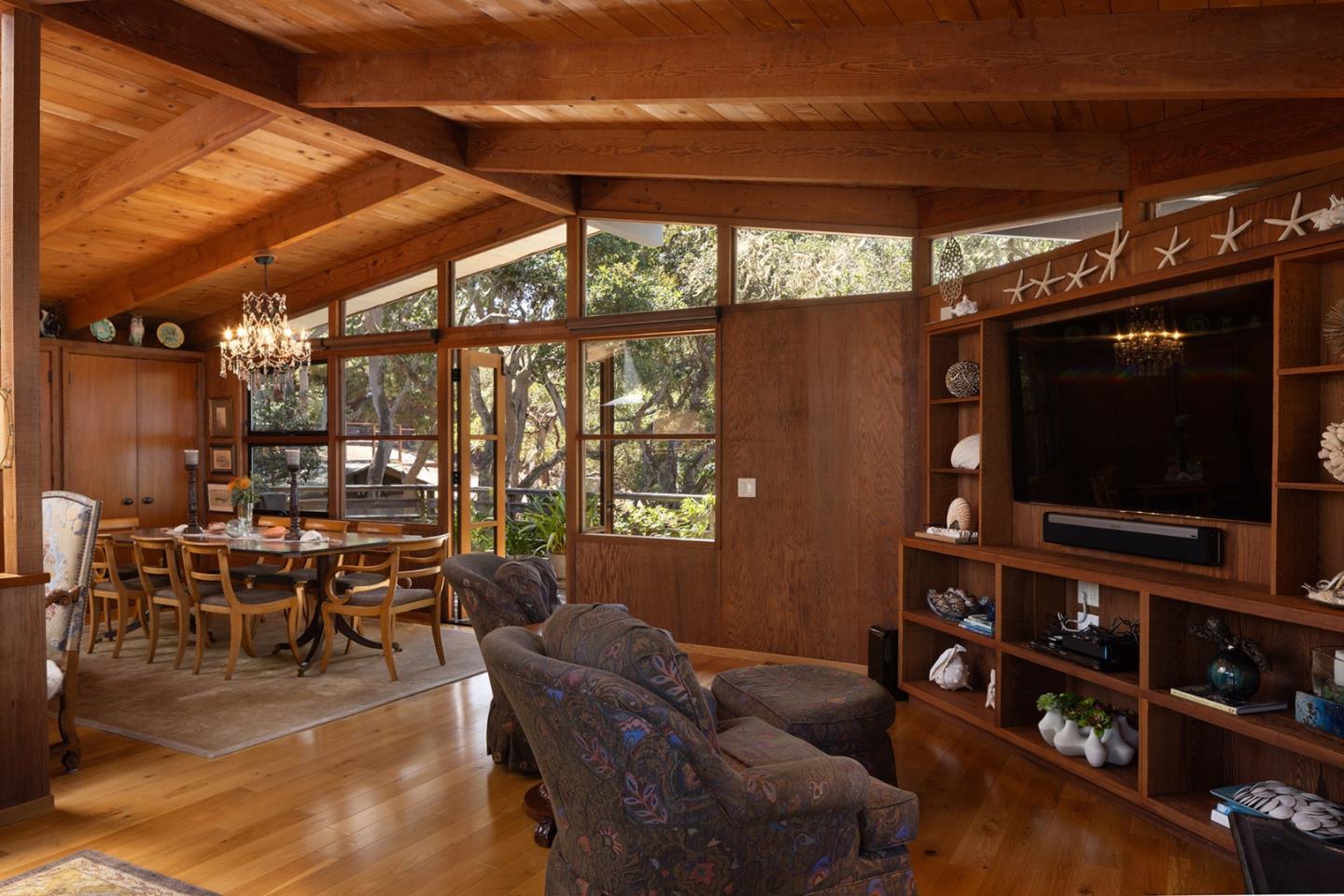 Detail Gallery Image 11 of 44 For 799 Parcel St, Monterey,  CA 93940 - 4 Beds | 3 Baths