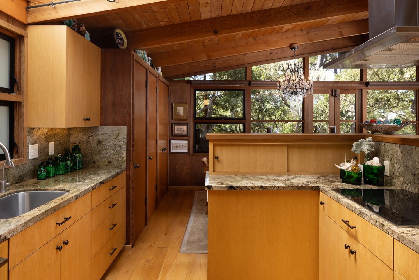 Detail Gallery Image 14 of 44 For 799 Parcel St, Monterey,  CA 93940 - 4 Beds | 3 Baths
