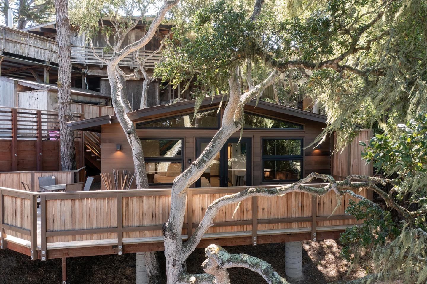 Detail Gallery Image 36 of 44 For 799 Parcel St, Monterey,  CA 93940 - 4 Beds | 3 Baths