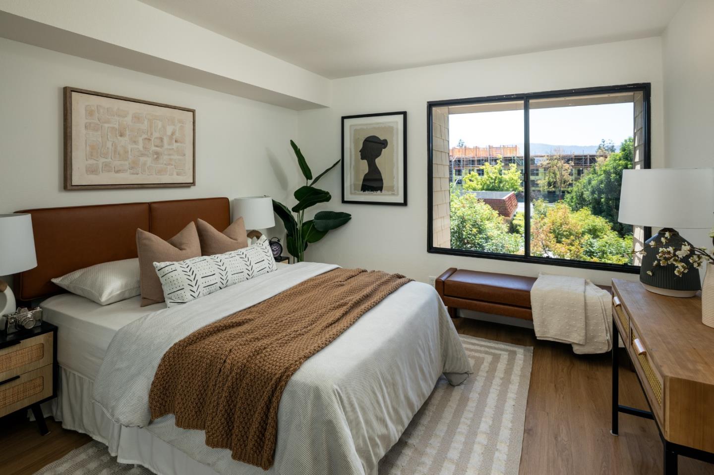 Detail Gallery Image 11 of 19 For 2111 Latham #321,  Mountain View,  CA 94040 - 2 Beds | 2 Baths