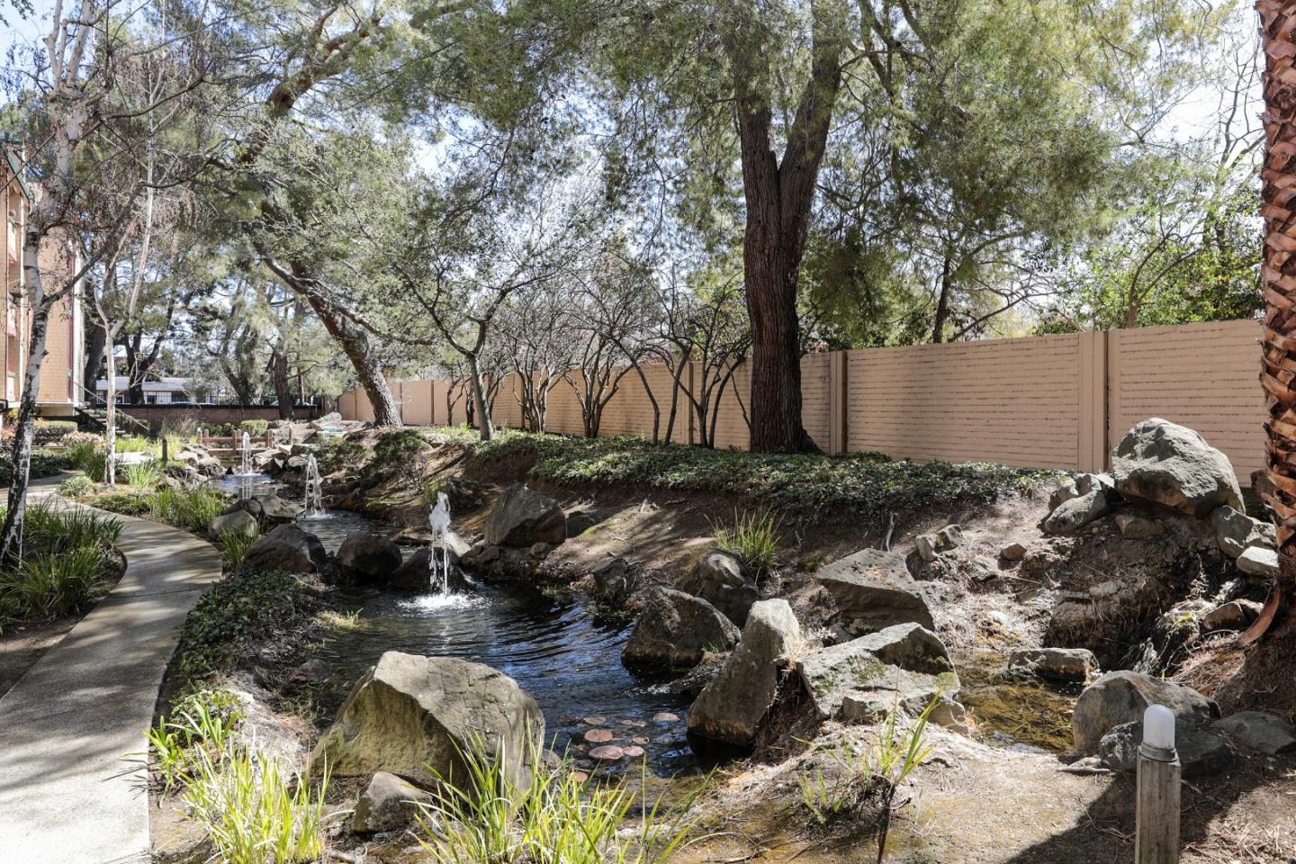 Detail Gallery Image 19 of 19 For 2111 Latham #321,  Mountain View,  CA 94040 - 2 Beds | 2 Baths