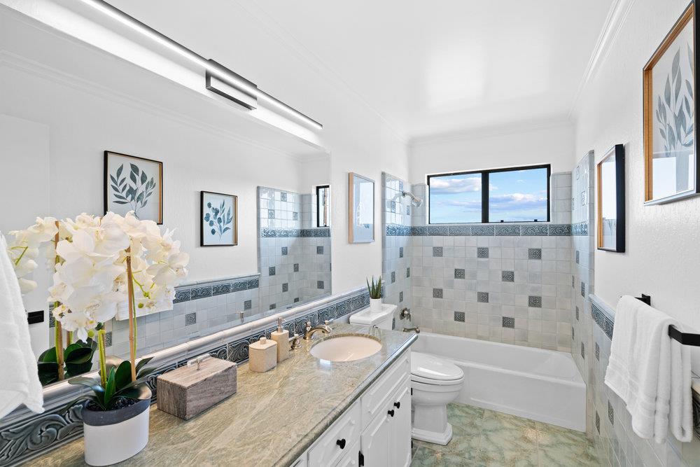 Detail Gallery Image 18 of 42 For 38 Sequoia Ct, San Carlos,  CA 94070 - 3 Beds | 2/1 Baths