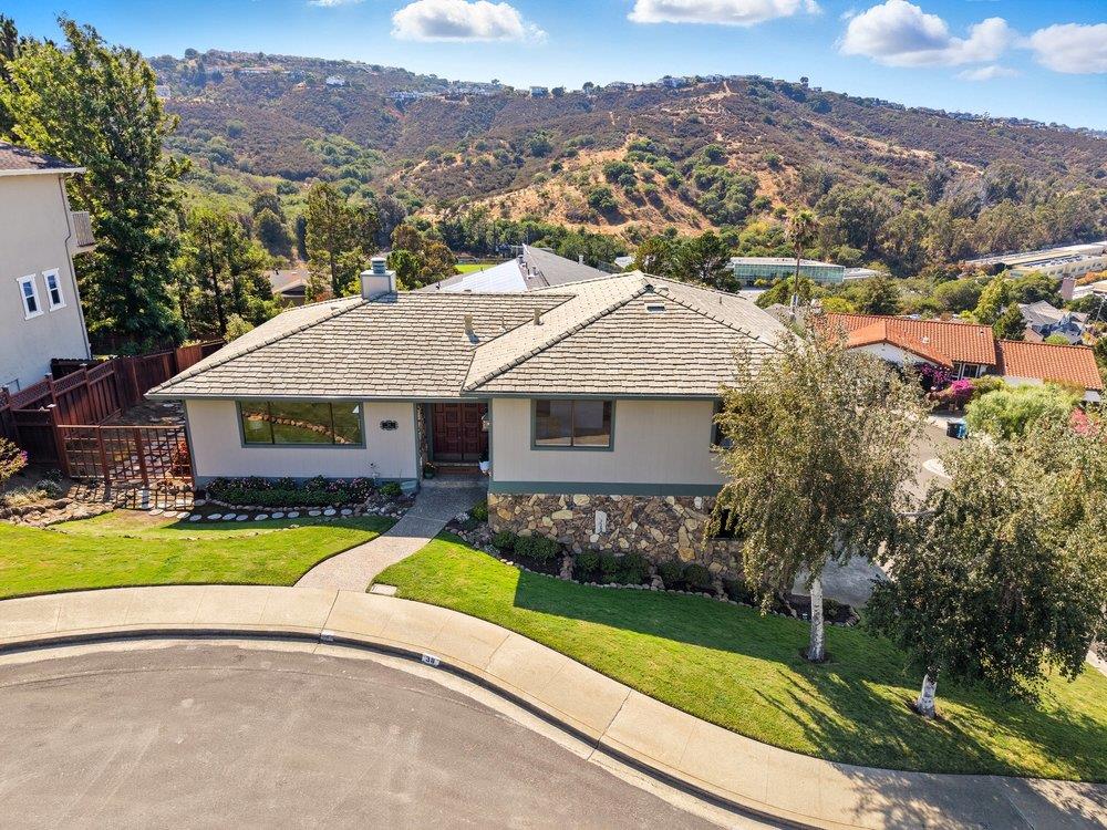 Detail Gallery Image 29 of 42 For 38 Sequoia Ct, San Carlos,  CA 94070 - 3 Beds | 2/1 Baths