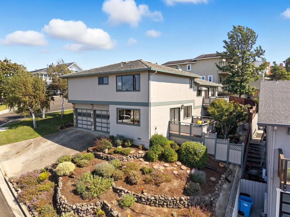 Detail Gallery Image 31 of 42 For 38 Sequoia Ct, San Carlos,  CA 94070 - 3 Beds | 2/1 Baths