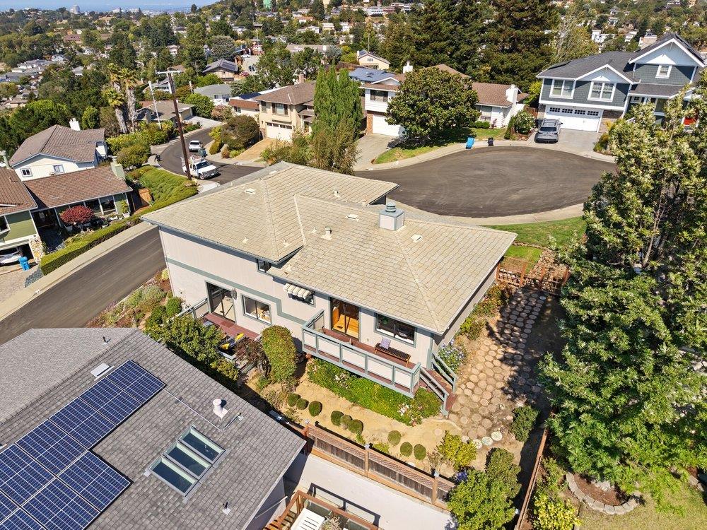 Detail Gallery Image 32 of 42 For 38 Sequoia Ct, San Carlos,  CA 94070 - 3 Beds | 2/1 Baths