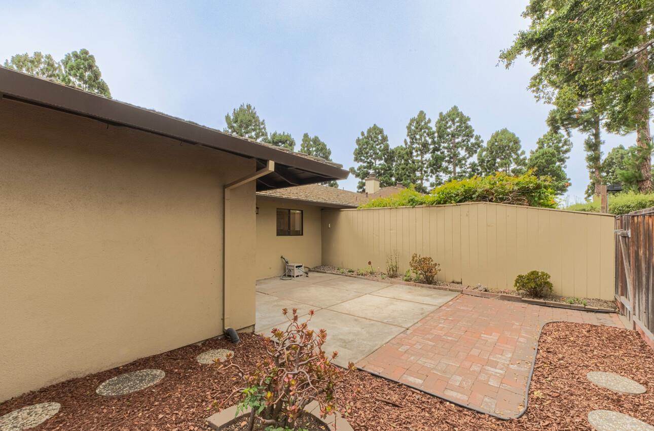 Detail Gallery Image 18 of 38 For 330 Woodside Dr #104,  Salinas,  CA 93901 - 2 Beds | 2 Baths