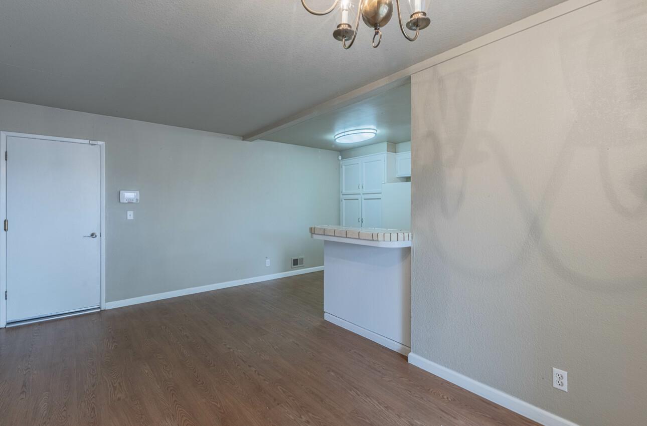 Detail Gallery Image 21 of 38 For 330 Woodside Dr #104,  Salinas,  CA 93901 - 2 Beds | 2 Baths